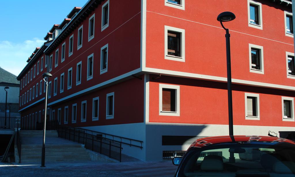 The Factory Residence Hall Segovia Exteriör bild