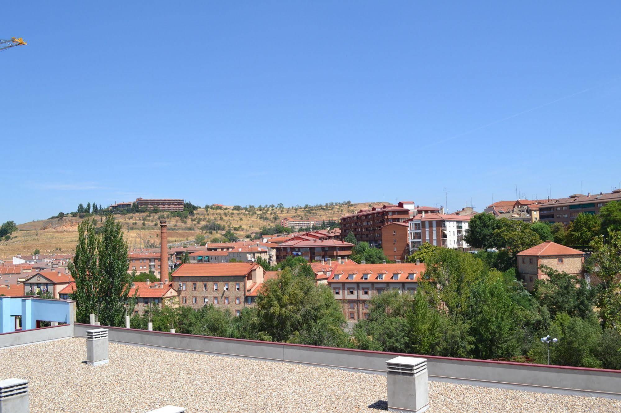 The Factory Residence Hall Segovia Exteriör bild